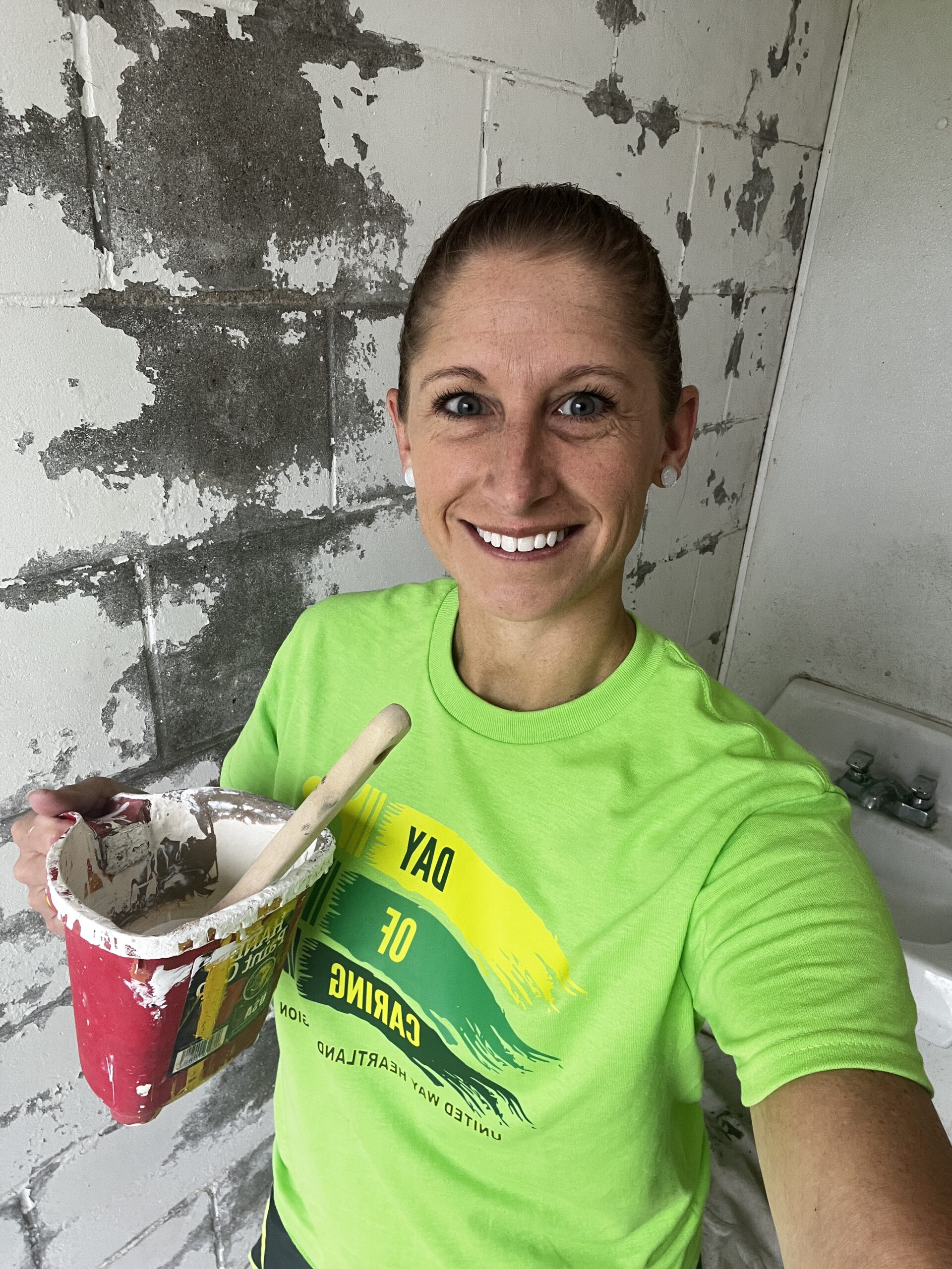 Tiffanie volunteering for the United Way's Day of Caring.